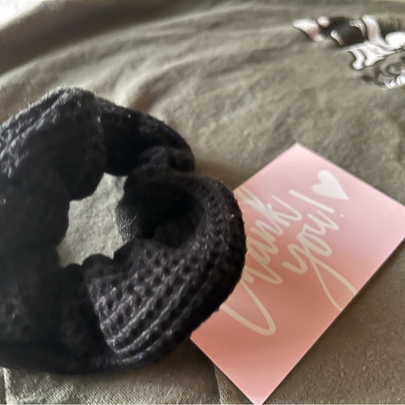 Zoomies cropped top tees - size small - Picture 3 of 6